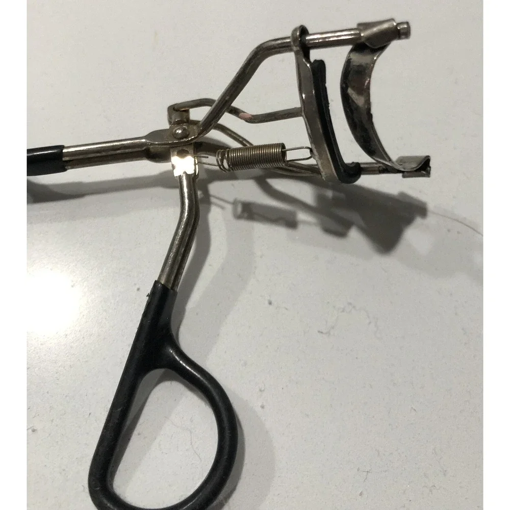 Vintage Art Nouveau‎ Style Lady Makeup Eyelash Curler Rare Spring Mechanic